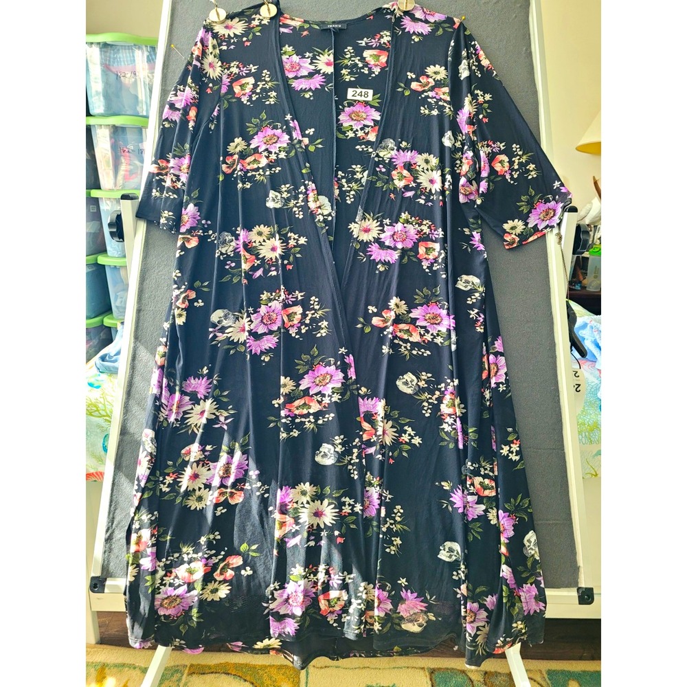 Torrid Black Floral Skull Mesh Sheer Stretch Cover-up V-Neck 3/4 Sleeve 3X